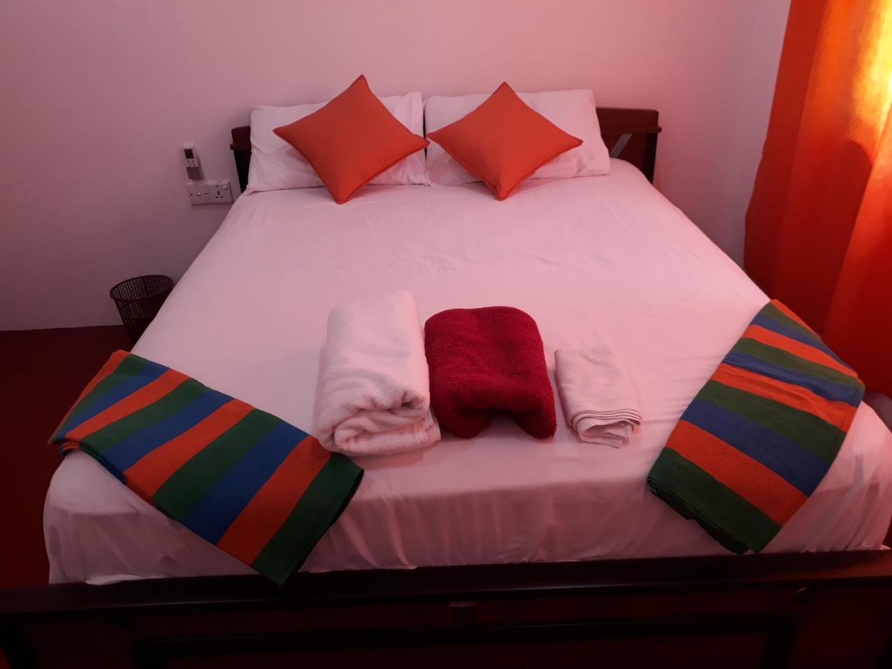 Brinthavanam Days Inn Dżafna Zewnętrze zdjęcie